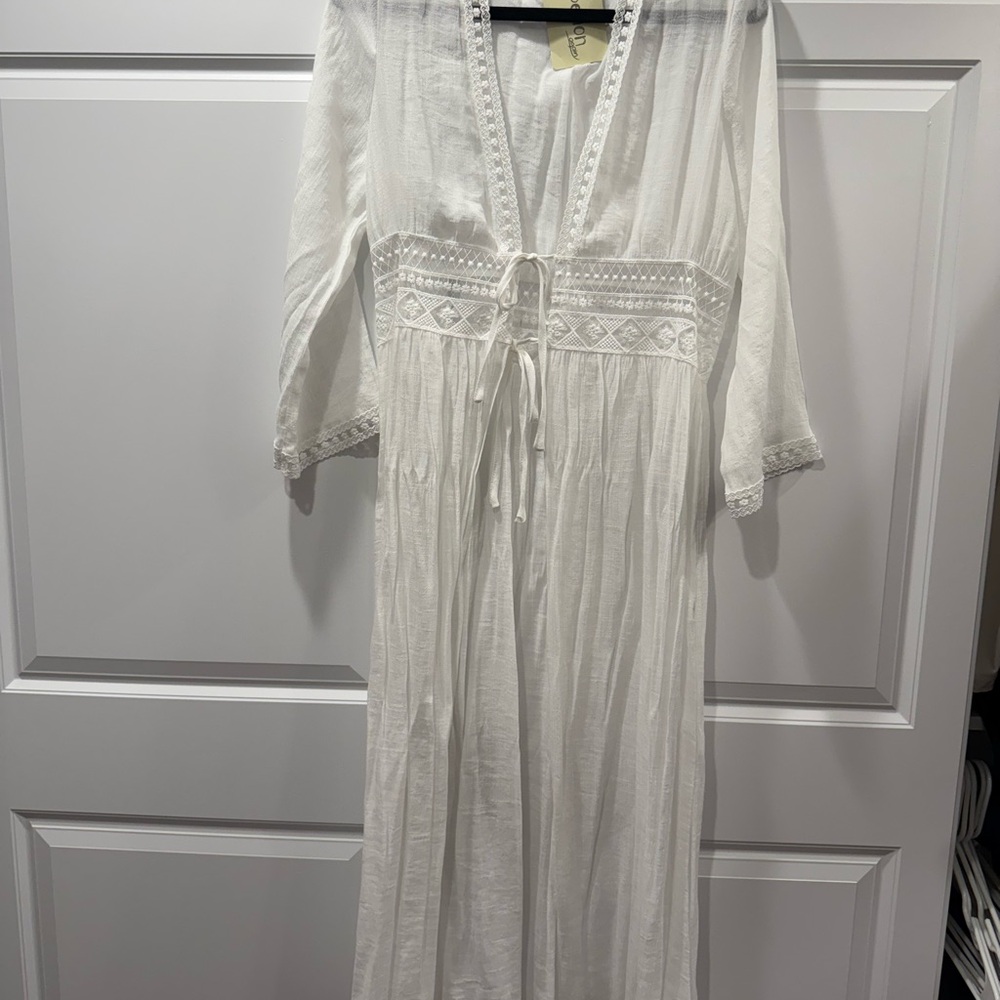 Cover-up Rebellion Ivory/White M/L